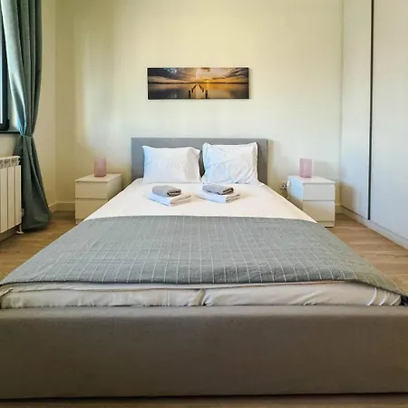 Waterfront Paradise * Bělehrad