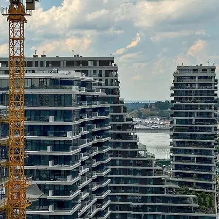 Waterfront Paradise Apartman *